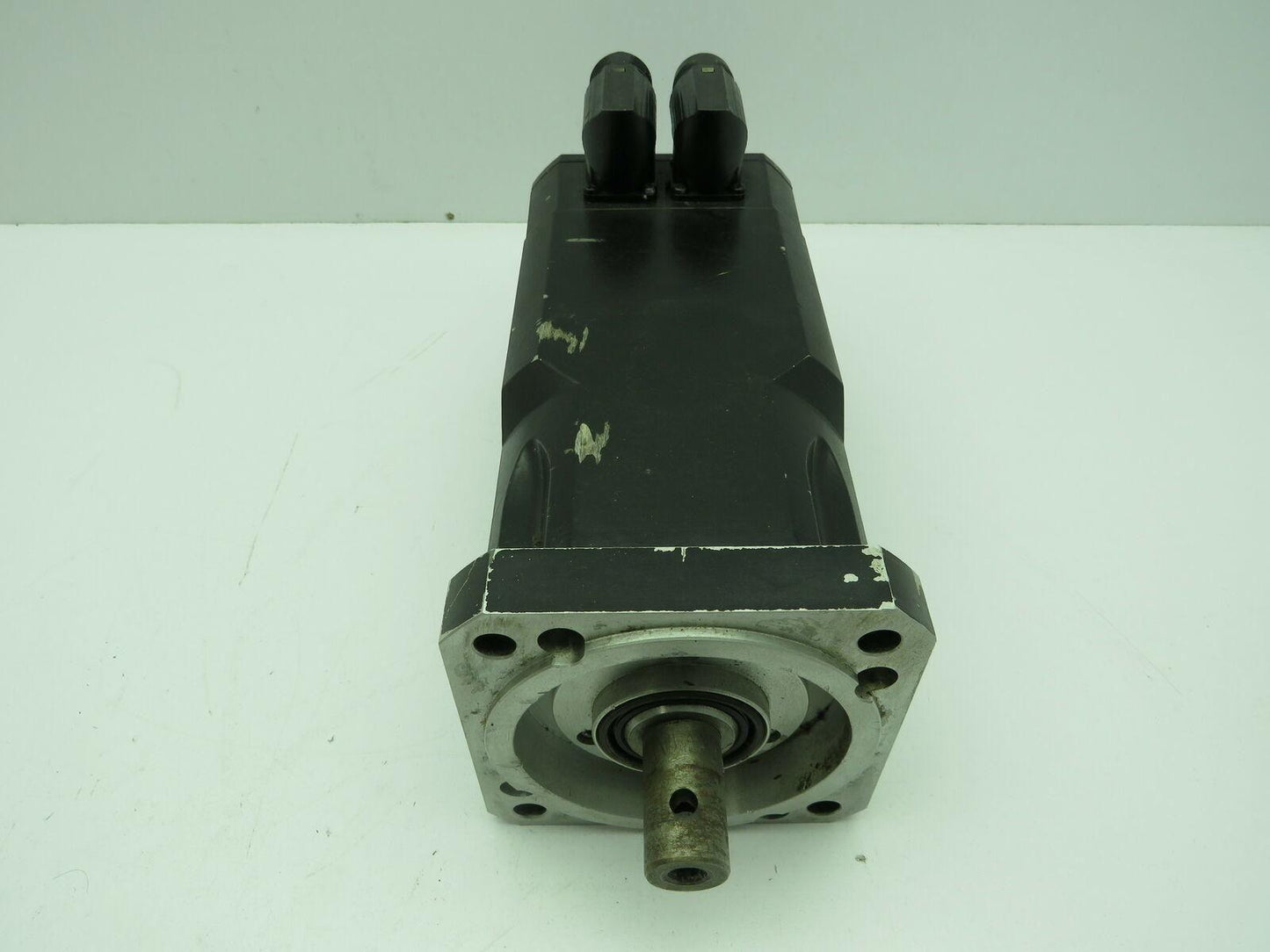 PMC Electronics M504F-0S102-7000-1 AC-Servo Motor 330VDC