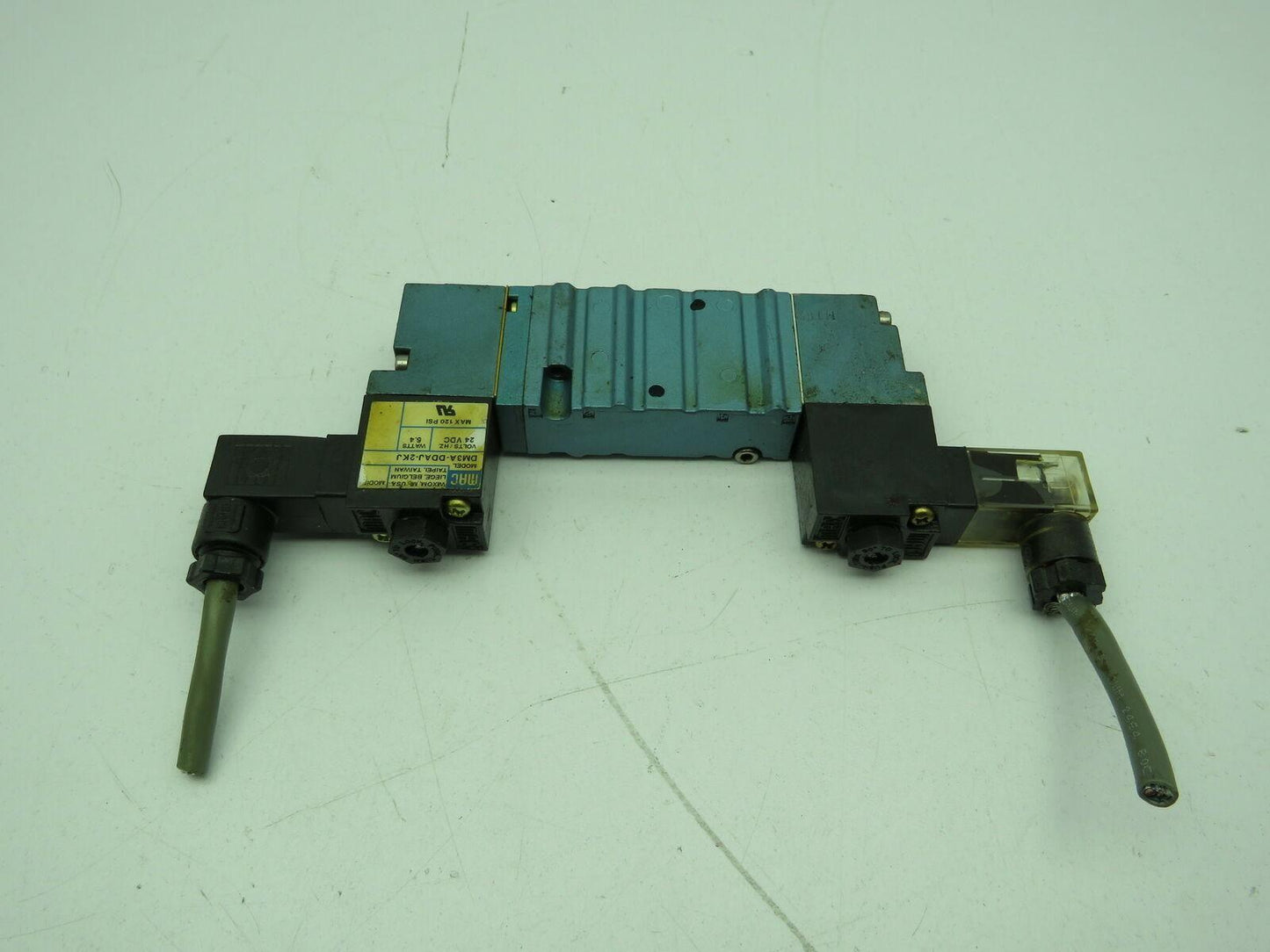 Mac 423A-00A-DM-DDAJ-2KJ Solenoid Valve W/DM3A-DDAJ-2KJ 24VDC 120PSI 5.4W