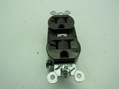 Bryant 20Amp 125Volt Duplex Receptacle LOT OF 6