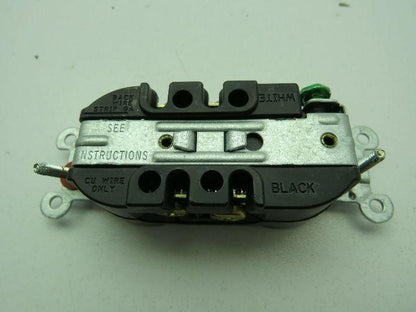 Bryant 20Amp 125Volt Duplex Receptacle LOT OF 6