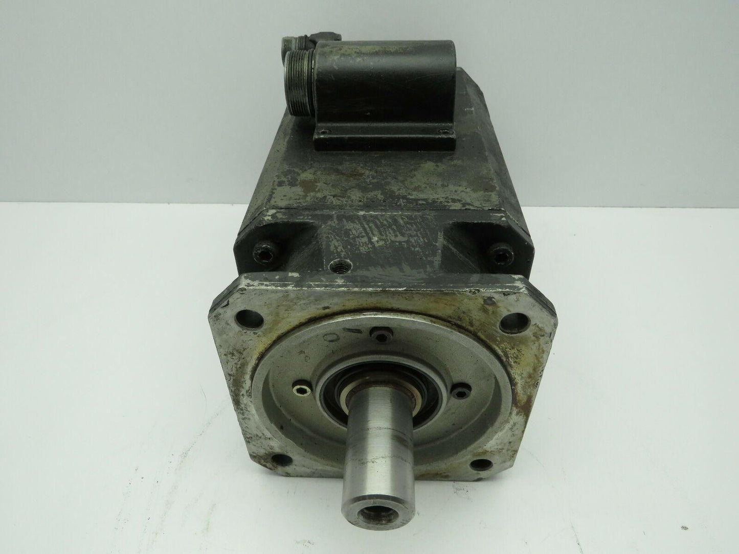 Siemens 1FT6082-8AC71-1EH2 Servo Motor