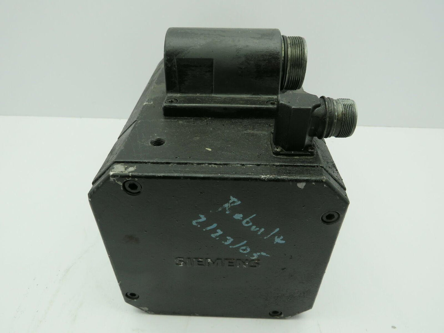 Siemens 1FT6082-8AC71-1EH2 Servo Motor