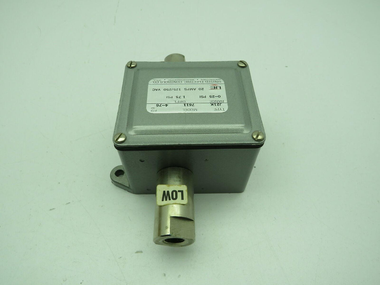 United Electric Controls 7611 Type J21K Pressure Switch  0-25PSI  20A 125/250Vac