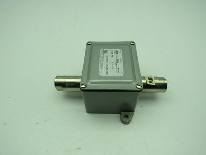 United Electric Controls 7611 Type J21K Pressure Switch  0-25PSI  20A 125/250Vac