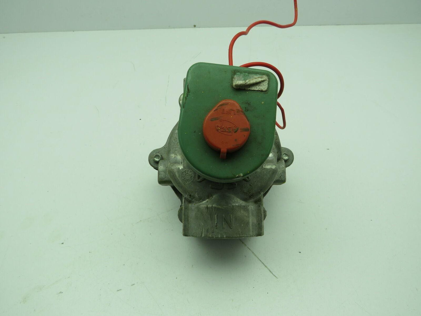 Asco Red Hat  8215C053 Solenoid Valve 25 PSI 110-120V 1" NPT