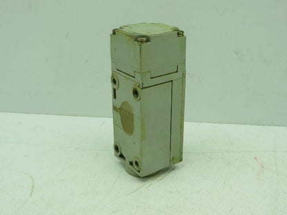 Allen Bradley 802PR-LACB2/C Proximity Sensor 60-132VAC 1A Series C