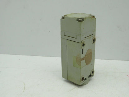 Allen Bradley 802PR-LACB2/C Proximity Sensor 60-132VAC 1A Series C