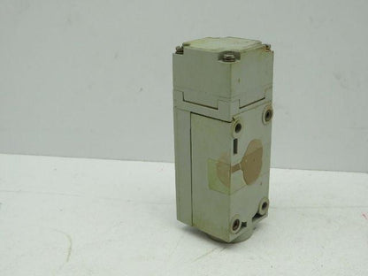 Allen Bradley 802PR-LACB2/C Proximity Sensor 60-132VAC 1A Series C