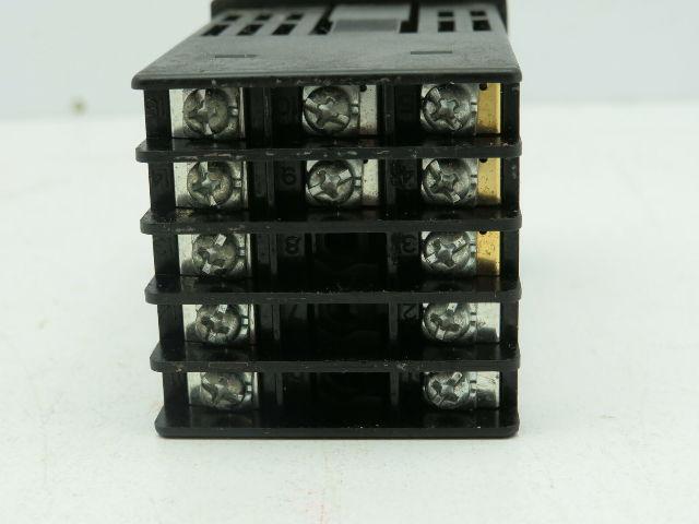 Omega CN743 Temperature Controller 100-240V V4.20