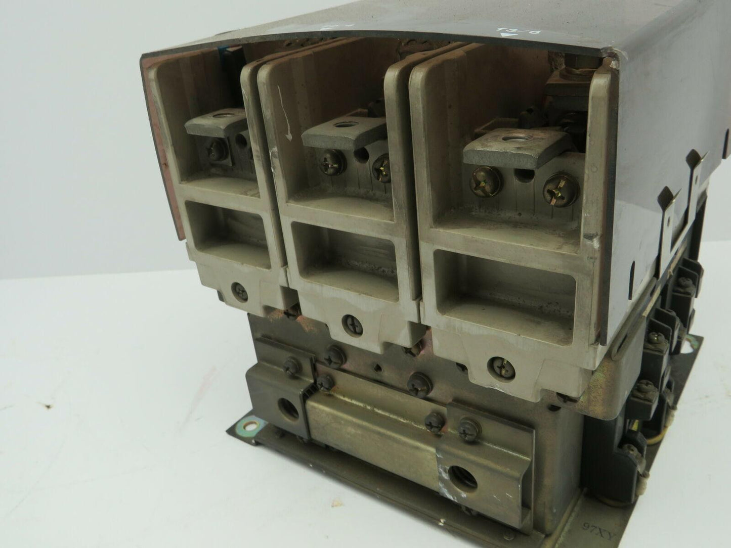 Allen Bradley 1100-BOD93/B Vacuum Contactor 1500VAC 200HP 3 Pole Series B