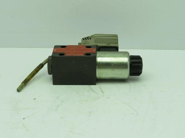 Moog X820-21PA-001N01 Hydraulic Valve 24V