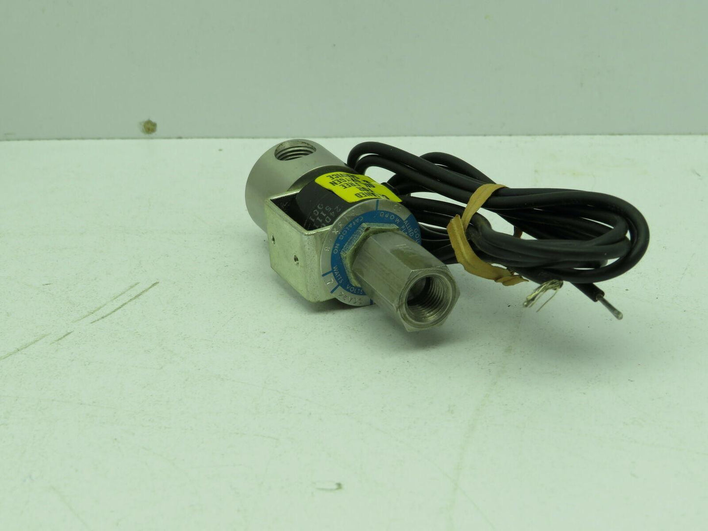 Gould Allied Control 313X-8 Solenoid Valve 24VDC Oxygen