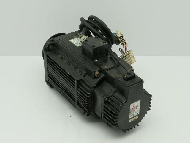 Yaskawa Electric SGMGH-13A2A-YR13 AC Servo Motor 1300W 200V 10.7A