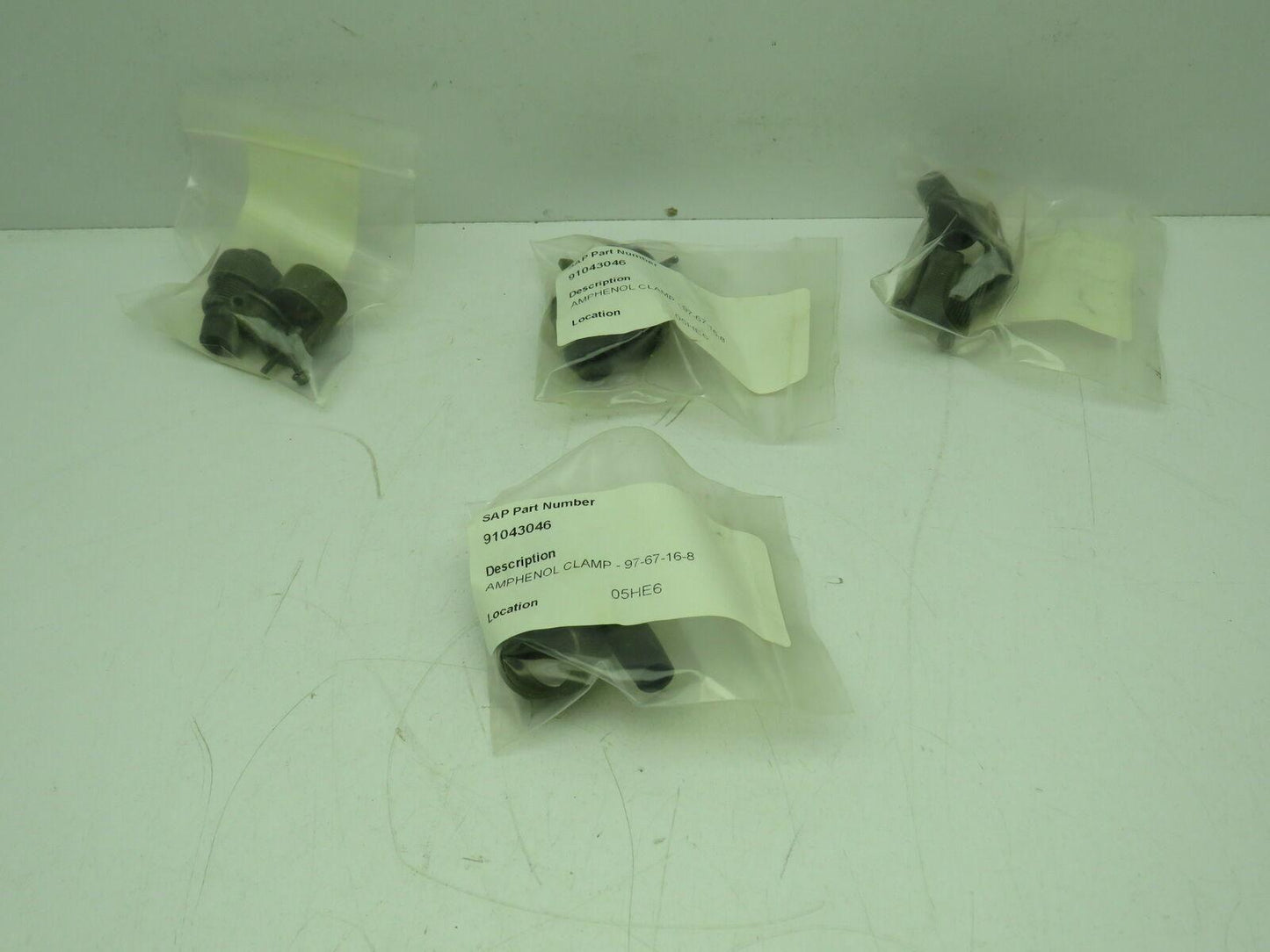 Amphenol 97-67-16-8 Circular Cable Connector Clamp Kit Lot of 4
