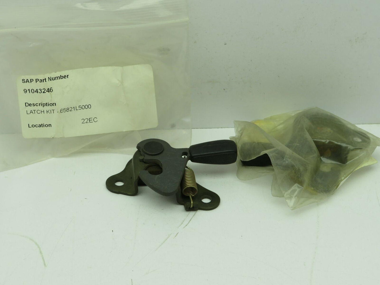 Nissan 65821L5000 Latch Lock Assy Kit  Lot of 2