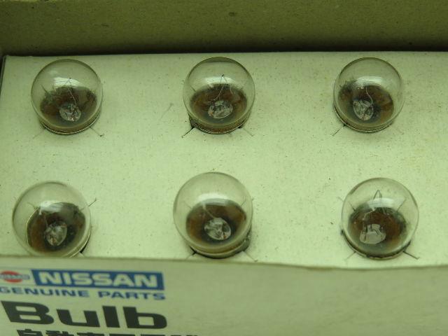 Nissan TCM 26723-89900 Light Bulb Lamp 24V 3W  Box of 6