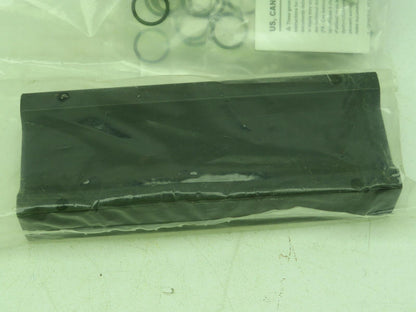 Numatics 206-17514  Manifold Block 4 Station 1/4" NPT