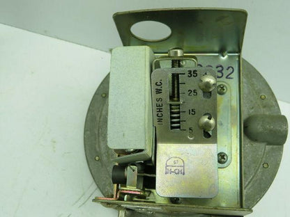 Honeywell C645B 1062 Pressure Switch Gas/Air 5-35 in H2O Manual Reset