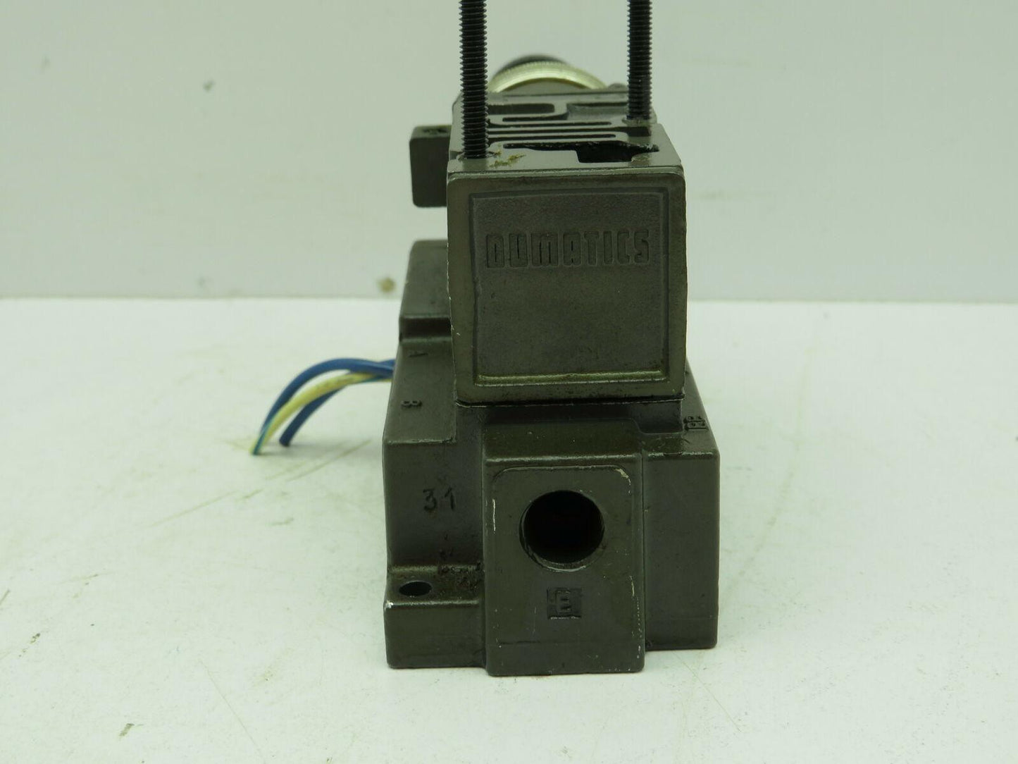 Numatics 081RS100J000000 Pneumatic Pressure Regulator Manifold Block Base