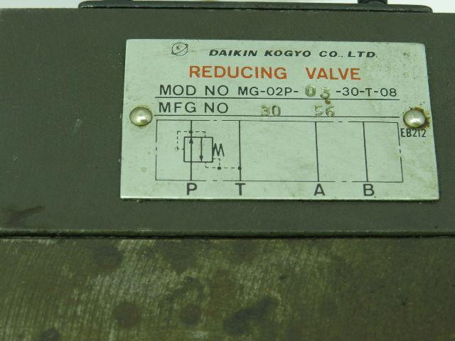 Daikin Kogyo MG-02P-03-30-T-08 Hydraulic Pressure Reducing Valve with Gauge