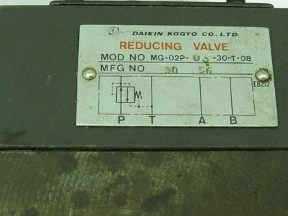 Daikin Kogyo MG-02P-03-30-T-08 Hydraulic Pressure Reducing Valve with Gauge