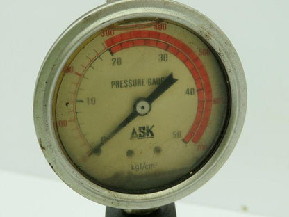 Daikin Kogyo MG-02P-03-30-T-08 Hydraulic Pressure Reducing Valve with Gauge