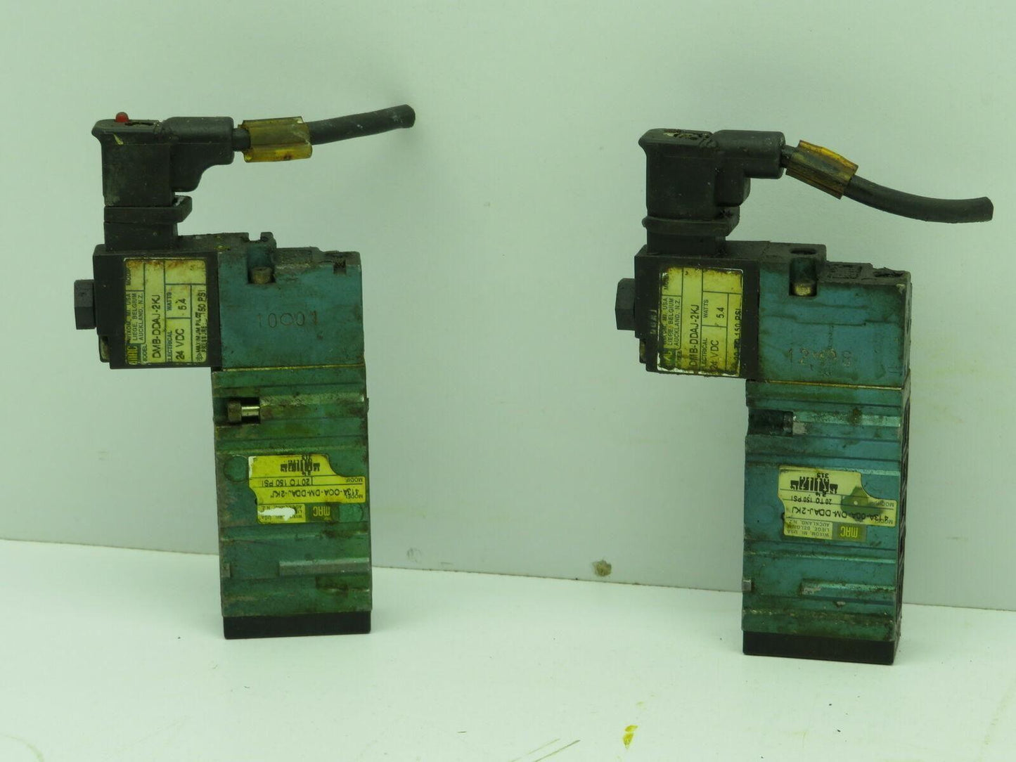 Mac 413A-00A-DM-DDAJ-2KJ Solenoid Valve DMB-DDAJ-2KJ 24VDC 5.4W 150PSI Lot of 2