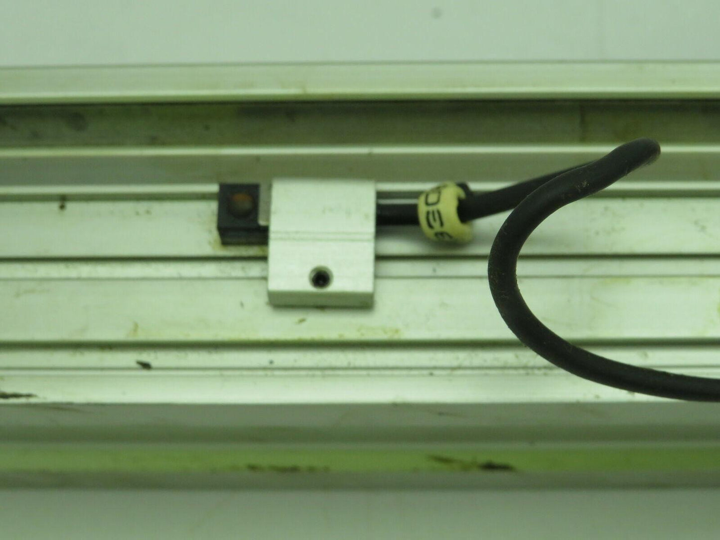 Koganei ORK 32X550 Pneumatic Rodless Linear Slide Cylinder Slit Type 32mm Bore