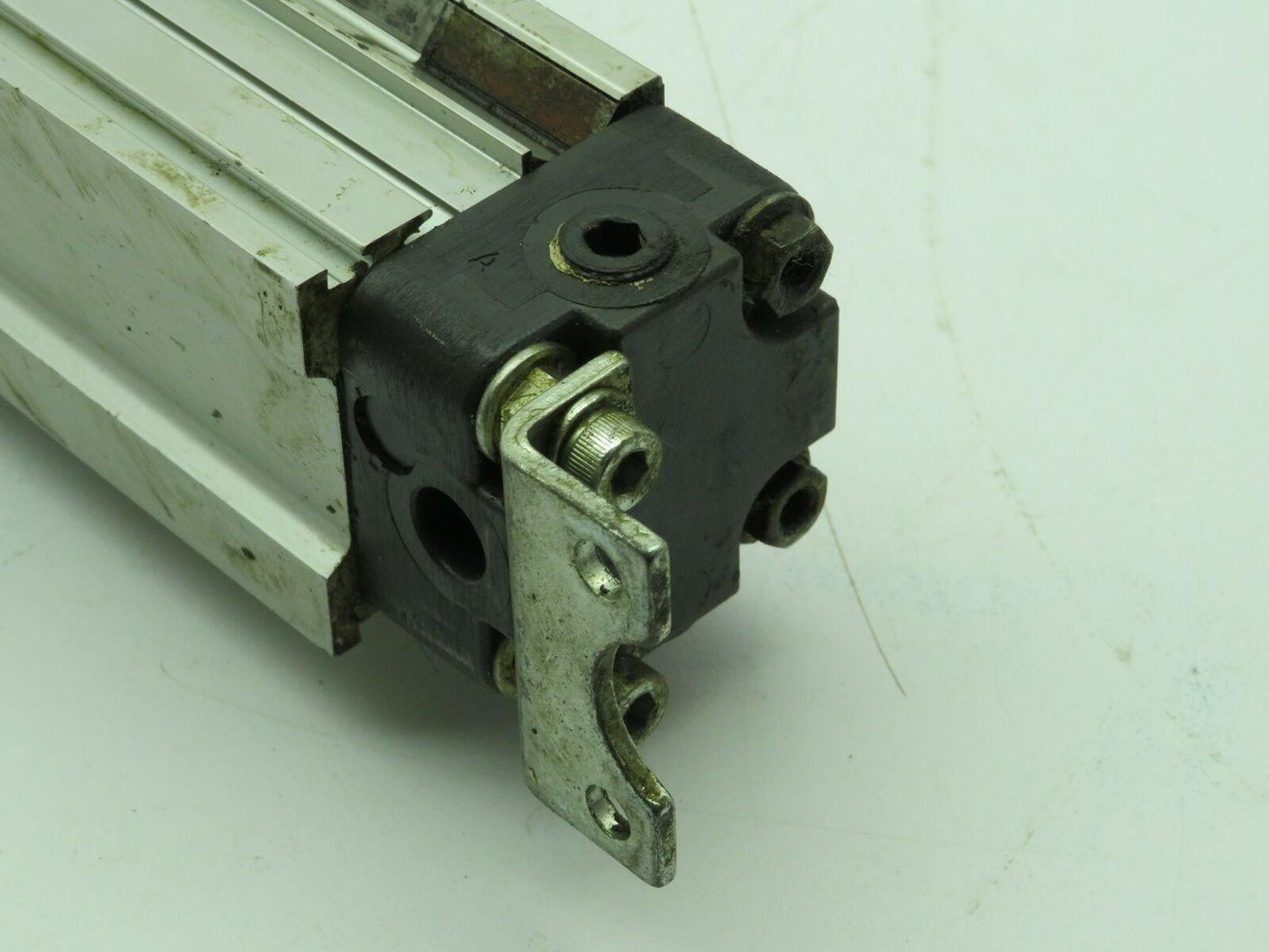 Koganei ORK 32X550 Pneumatic Rodless Linear Slide Cylinder Slit Type 32mm Bore