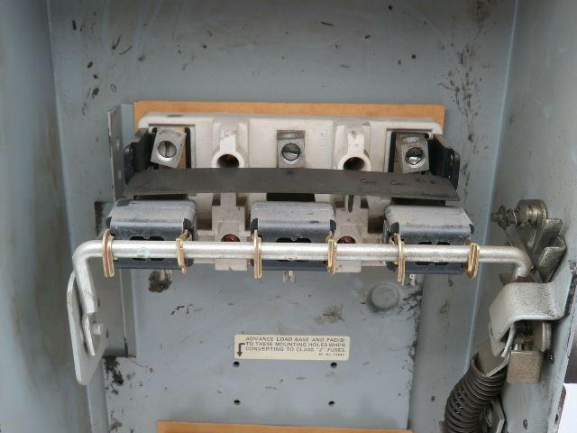 Siemens F353H/A I-T-E Enclosed Switch Fusible 100A 600VAC 3PH Type 12 Series A