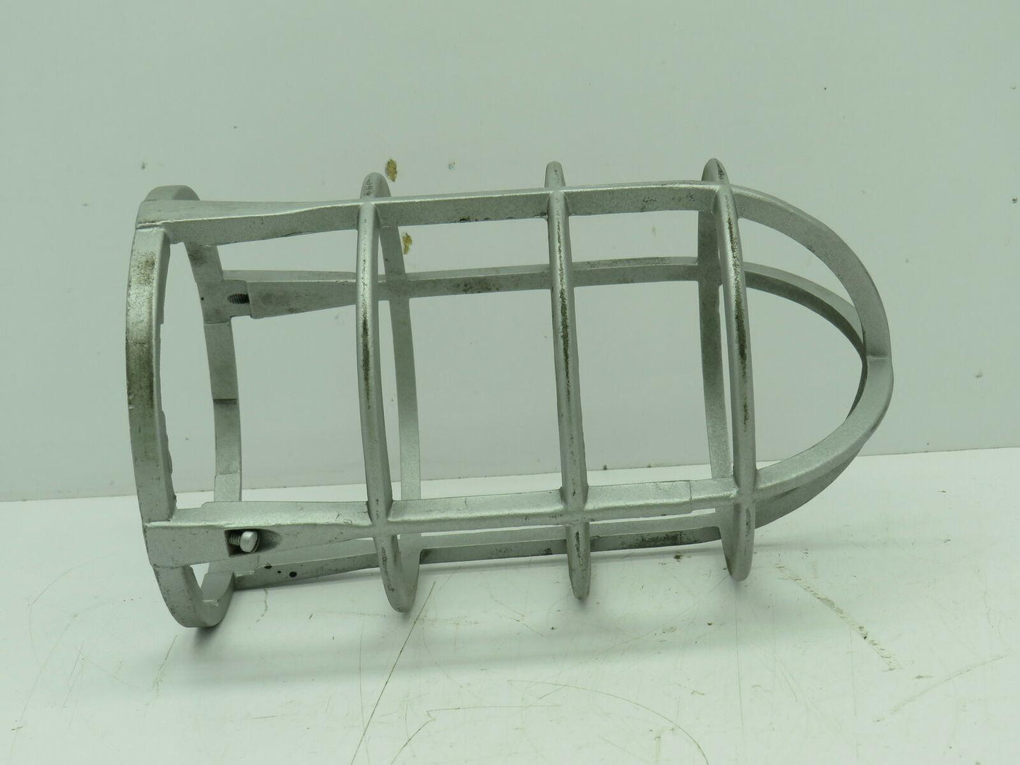 Red Dot VGD-02 Aluminum Glass Globe Light Fixture Safety Guard Cage 200 Watt
