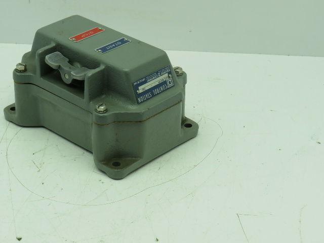 Square D GW-206 2 Unit Control Station Type 4 Enclosure Heavy Duty 600V Series A