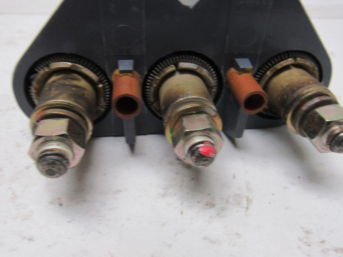 Cutler Hammer 1482D11G04 Circuit Breaker Adapter Rear Adapter Bus Assembly