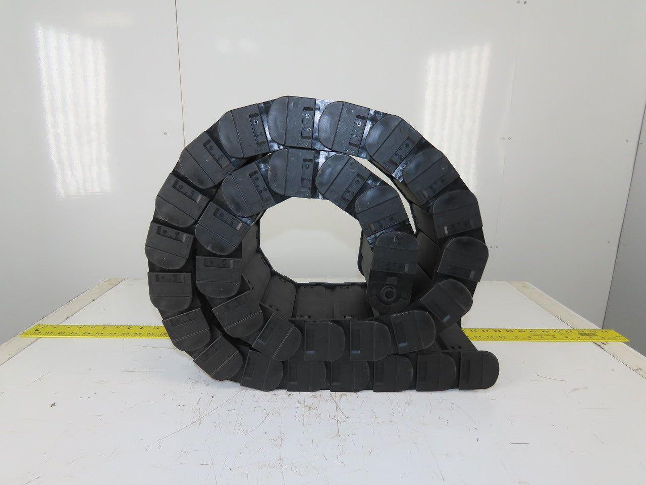 igus E2 Series R 58 7' Enclosed Energy Chain Cable Carrier 38.01.125
