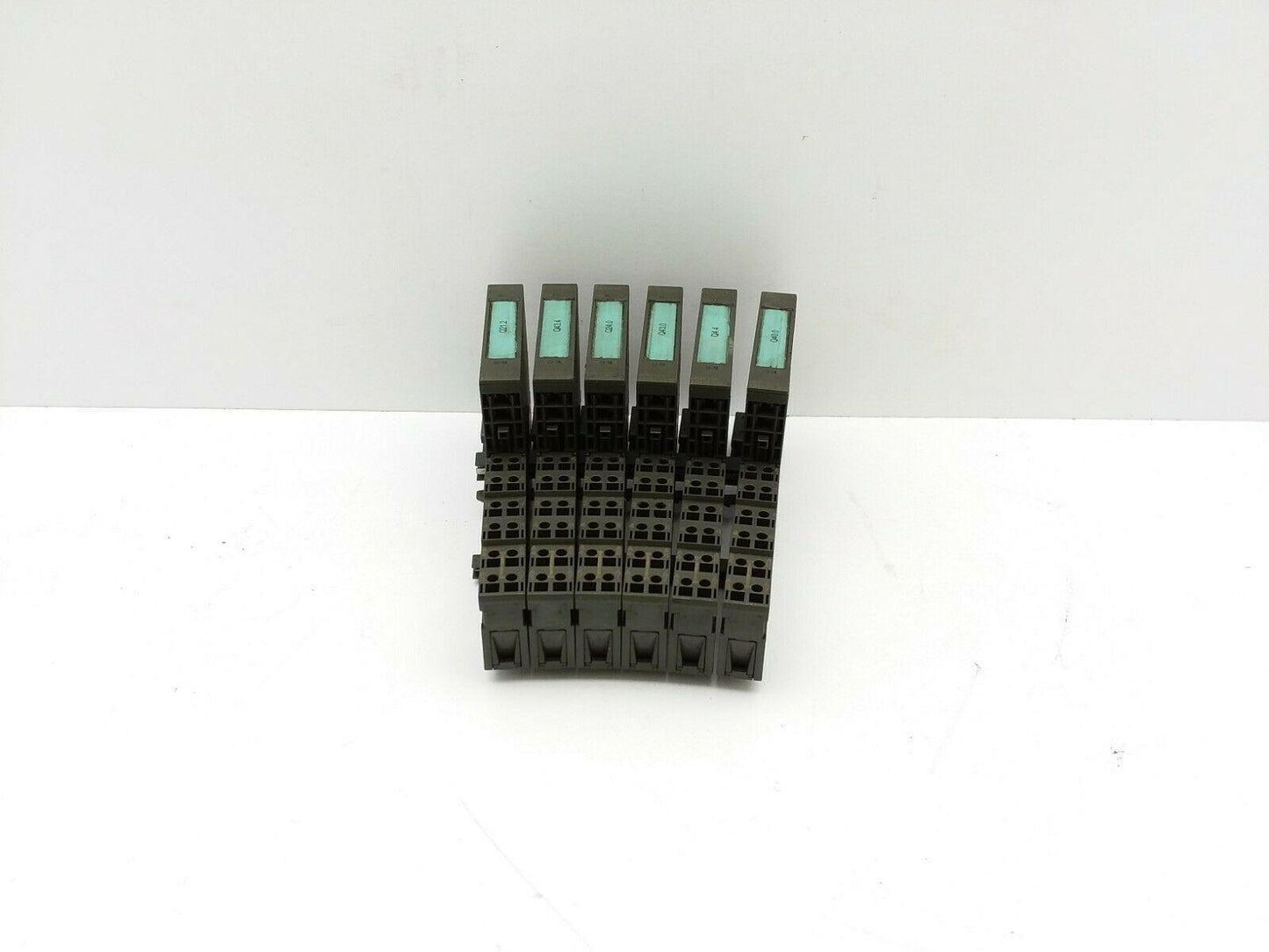 Siemens 6ES7 132-4BB30-0AB0 Simatic S7 Digital Output Module 24VDC 2A Lot of 6