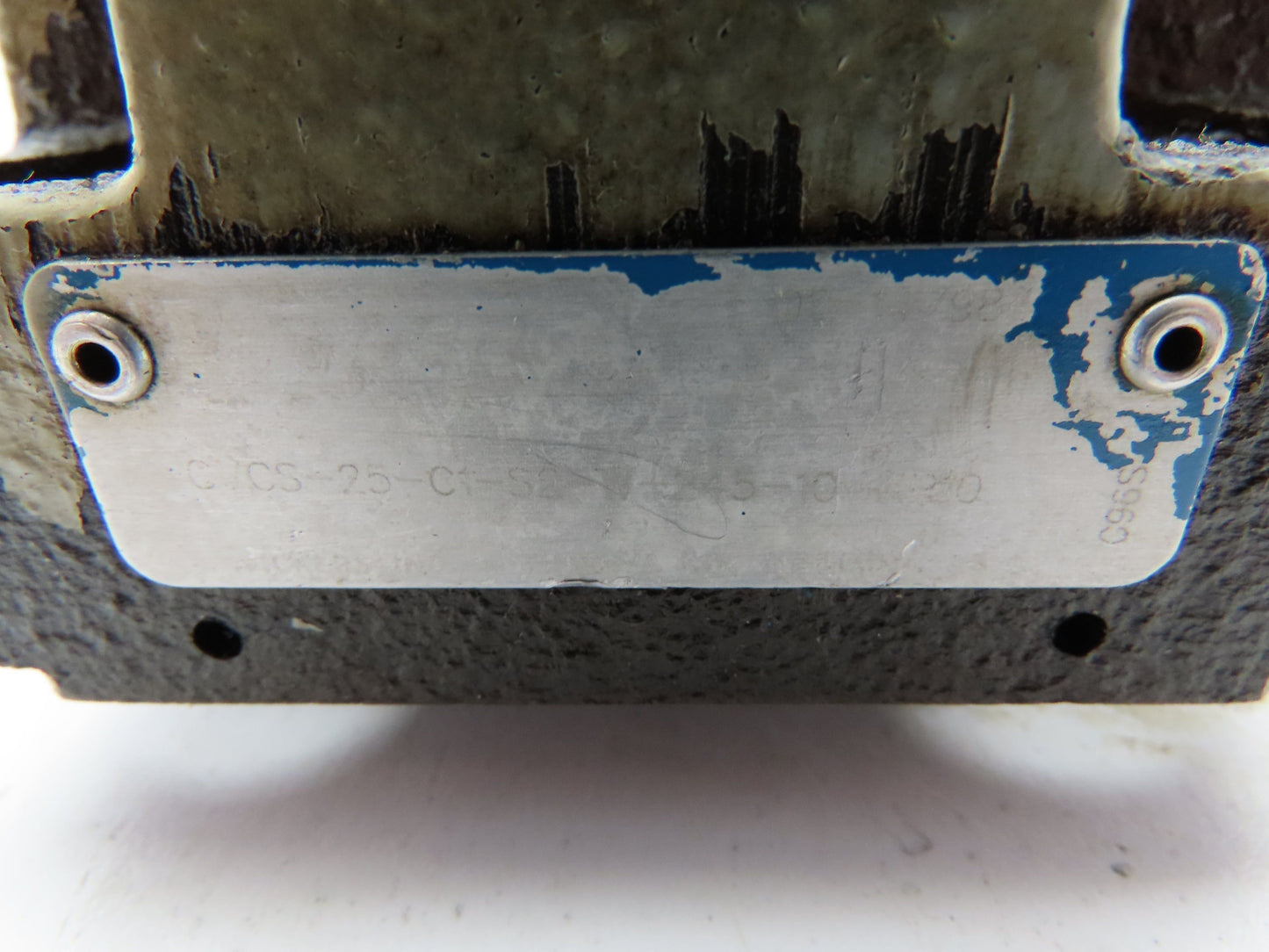 Vickers CVCS25C1S2W24510S24AP10P10 Hydraulic Cartridge Relief Valve Cover CVCS