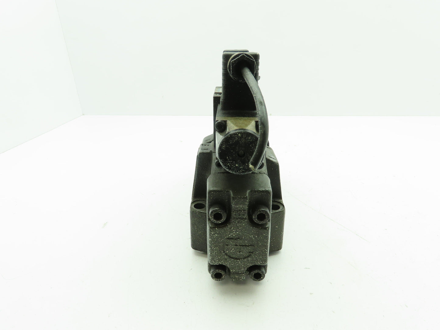 Rexroth 4WEH16E60/6AG24N9ETK4 Hydraulic  Directional Solenoid Valve 24VDC