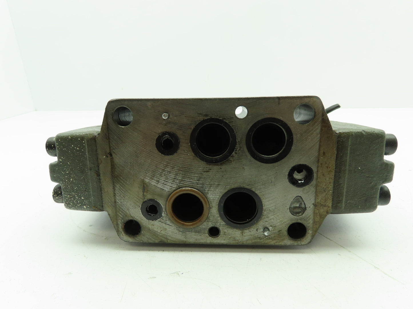 Rexroth 4WEH16E60/6AG24N9ETK4 Hydraulic  Directional Solenoid Valve 24VDC