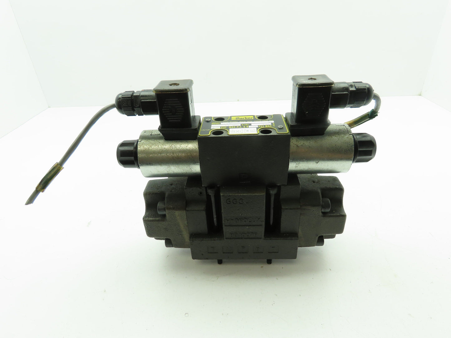 Hydrolux Parker WEH43P10A03CSBN Hydraulic Directional Control Solenoid Valve 24V