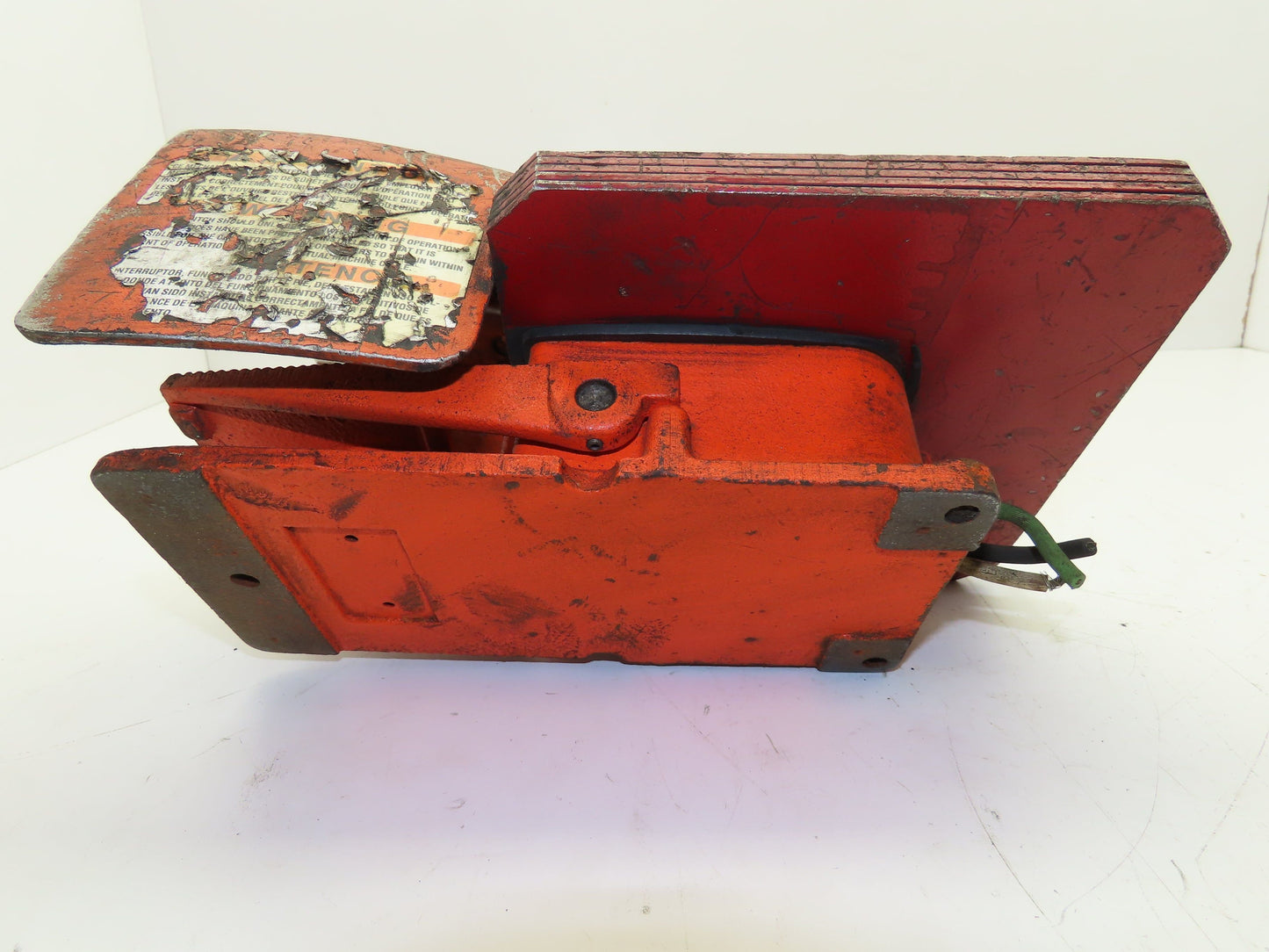 Linemaster 511-B2A Hercules Foot Pedal Switch 20A 250VAC Heavy Duty Toe Guard
