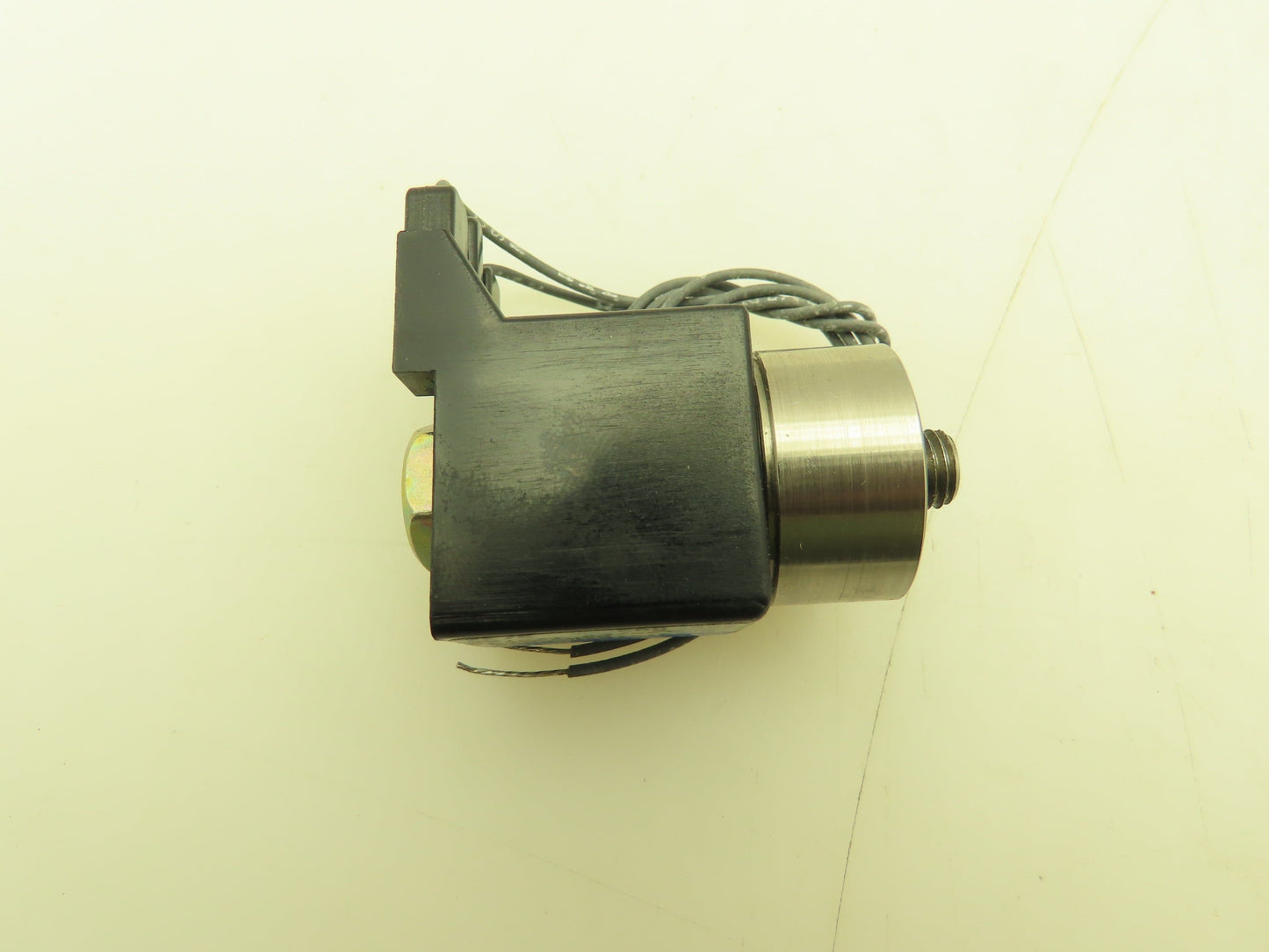 Honeywell Skinner 3121BSA6QN00 Solenoid Valve 120V 60 Hz 50 PSI 5/32 Orifice