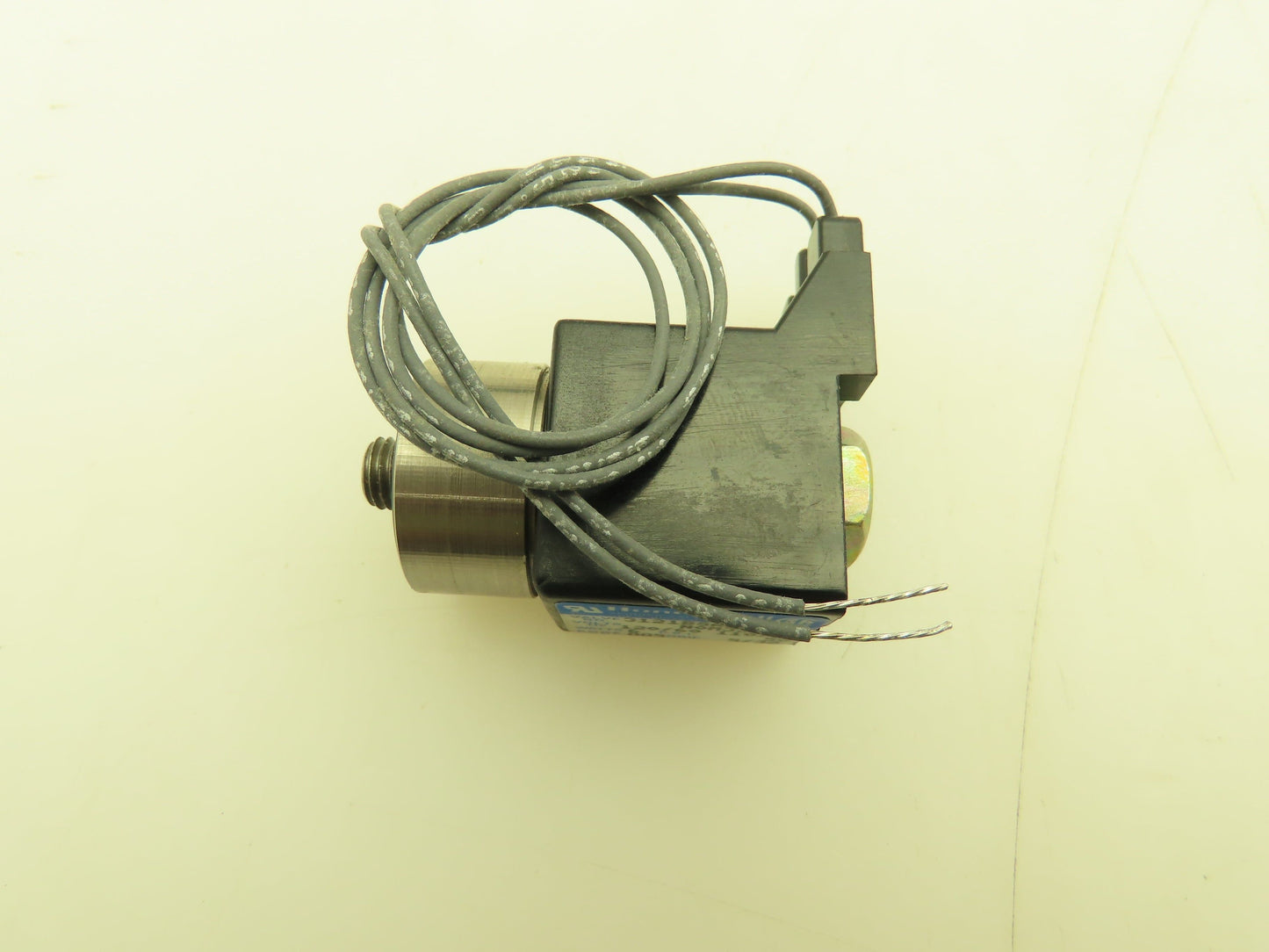 Honeywell Skinner 3121BSA6QN00 Solenoid Valve 120V 60 Hz 50 PSI 5/32 Orifice