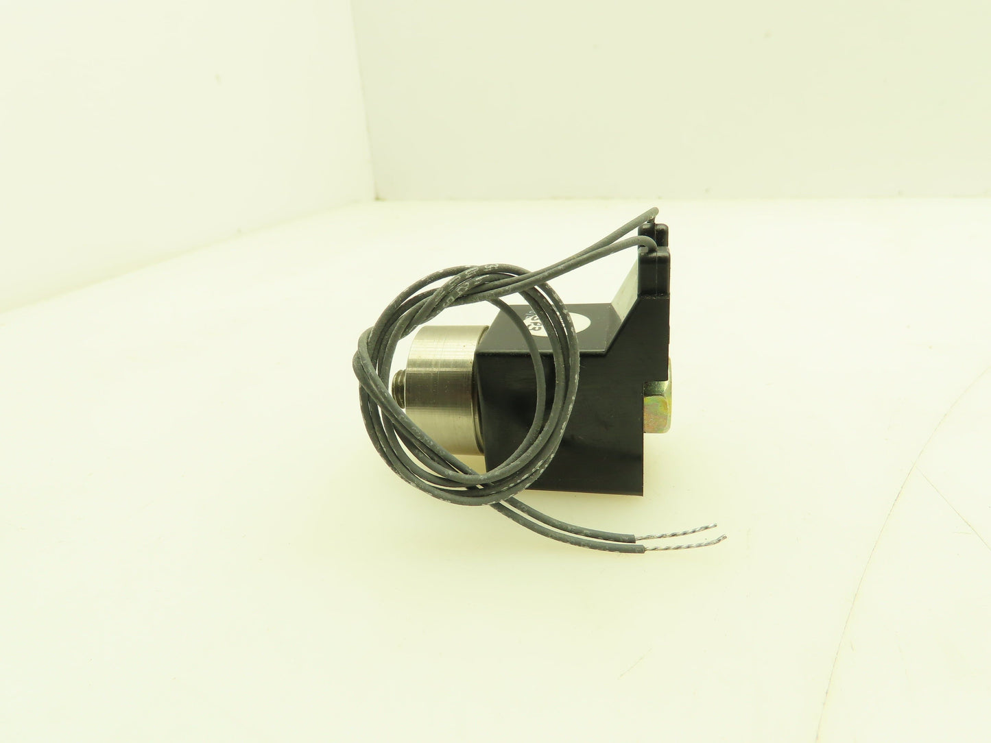 Honeywell Skinner 3121BSA6QN00 Solenoid Valve 120V 60 Hz 50 PSI 5/32 Orifice