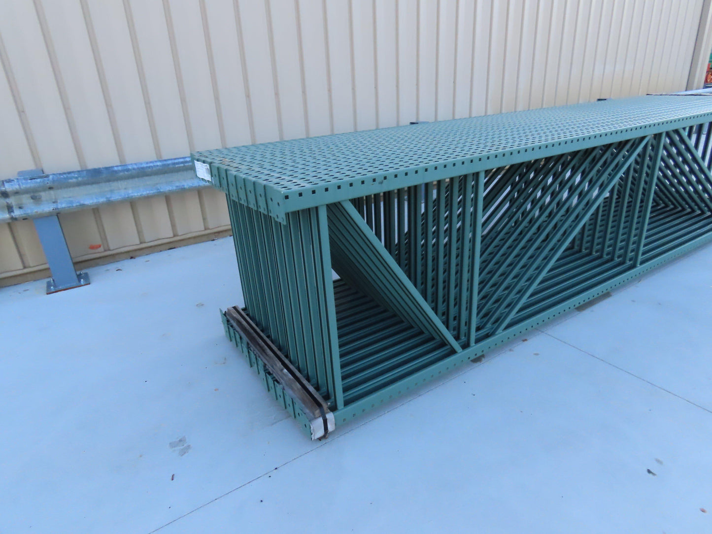 Teardrop Pallet Racking Upright Leg 16'x3 1/2' 23,900 LB 192" x 42" 3"x3" Column