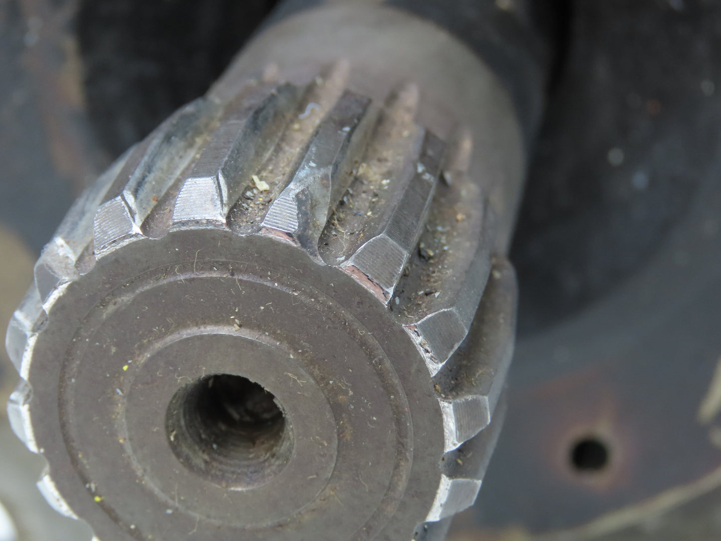 Char-Lynn 121 2021-001 Disc Valve Hydraulic Motor Bearingless Spline Shaft SAE-D