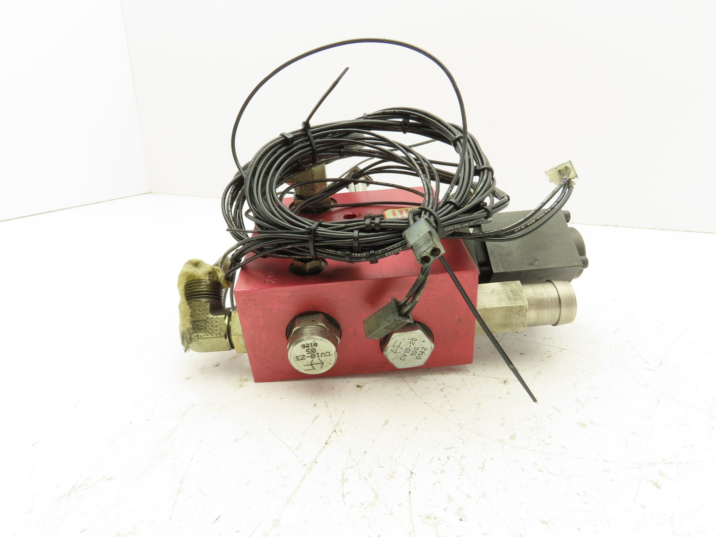 Wandfluh PI45-M40 Proportional Solenoid 24VDC Valve Manifold Raymond Forklift