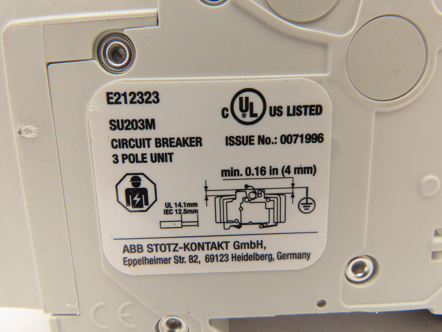 ABB E212323 Circuit Breaker 3 Pole 4A Lot of 2