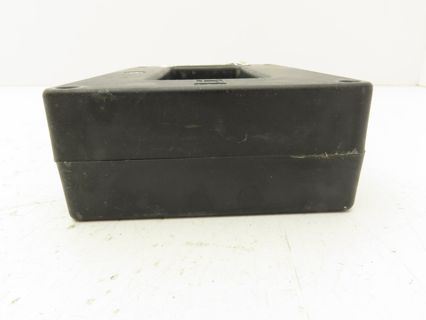 Square D 260R-302 Full Wave Current Transformer 3000:5 Ratio 600V 25-400Hz