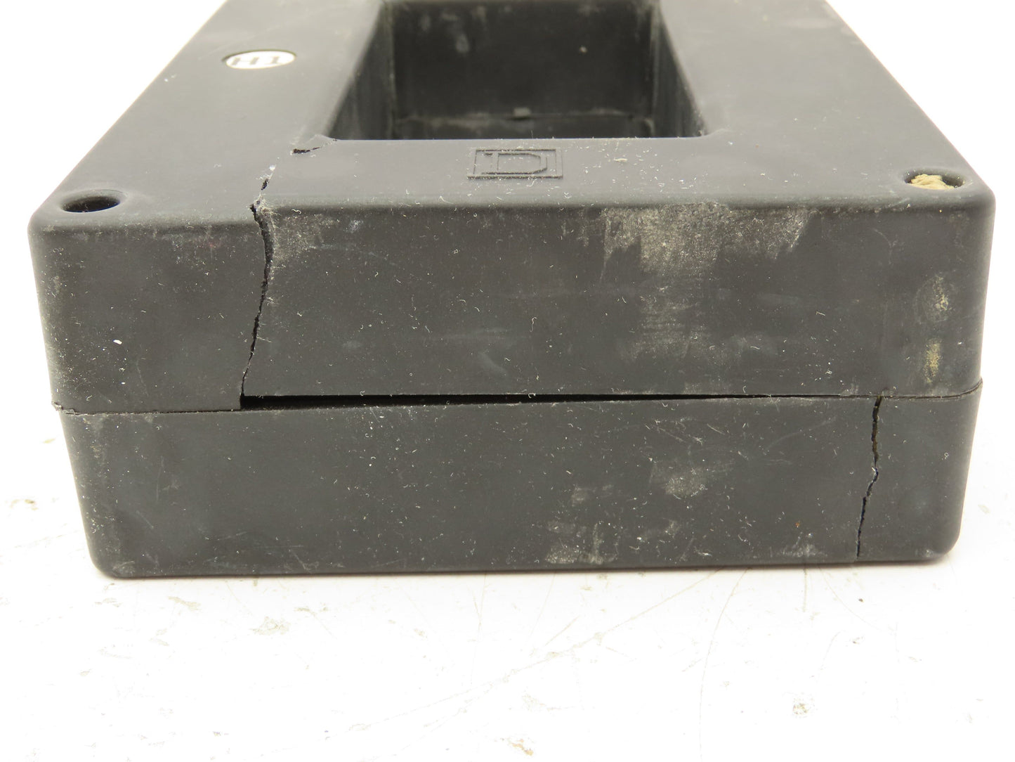 Square D 260R-302 Full Wave Current Transformer 3000:5 Ratio 600V 25-400Hz