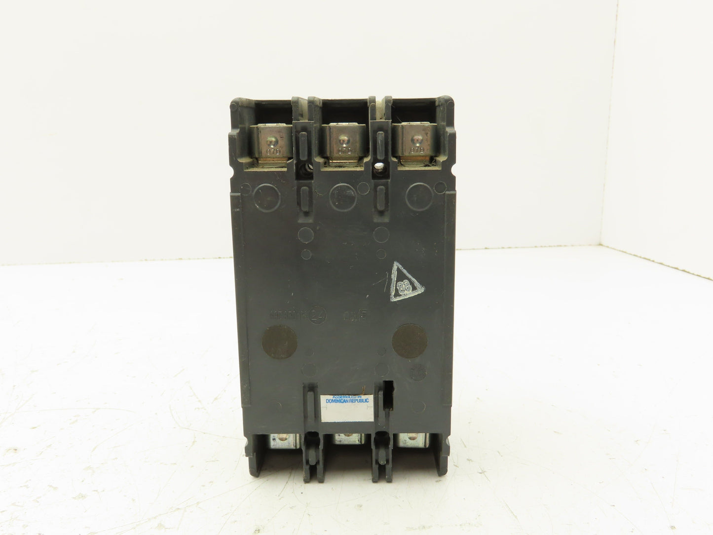 Allen Bradley 140U-H3C3-C90 Circuit Breaker 90A 3 Pole 600V Panel Mount